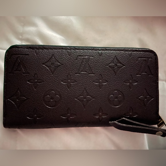 LV Monogram Matte Black Wallet - Picture 1 of 6